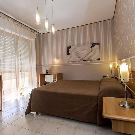 Hotel Residence Ulivi E Palme Кальяри Экстерьер фото