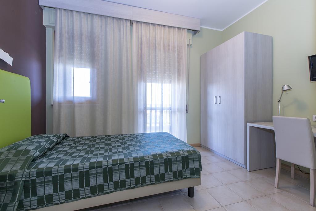 Hotel Residence Ulivi E Palme Кальяри Экстерьер фото