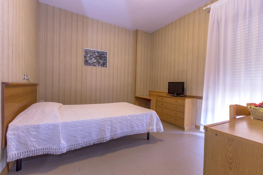 Hotel Residence Ulivi E Palme Кальяри Экстерьер фото