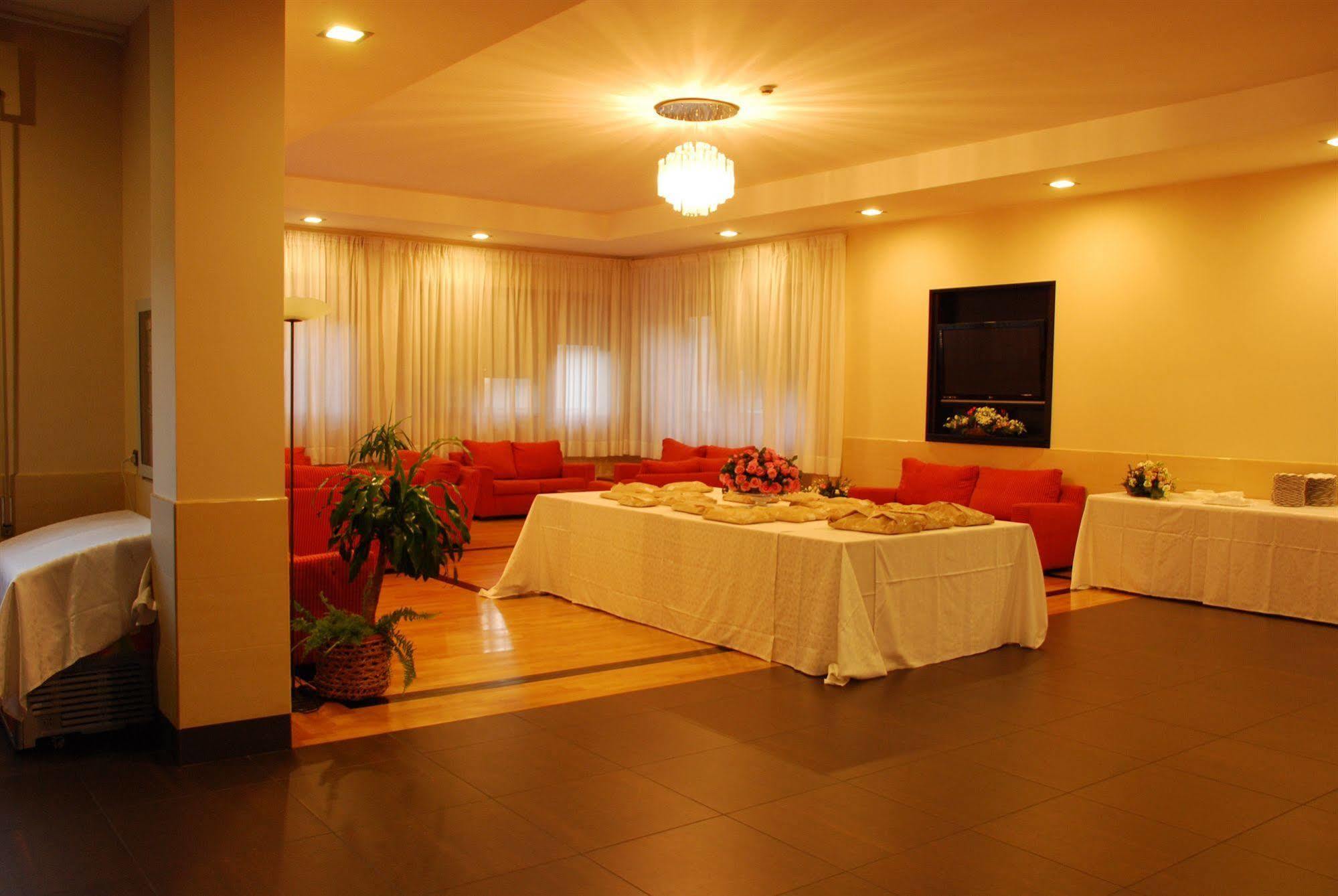 Hotel Residence Ulivi E Palme Кальяри Экстерьер фото